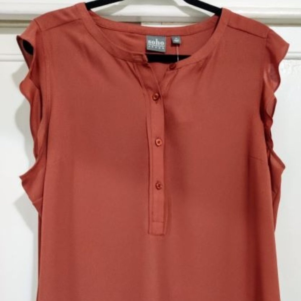 NWT NY & CO. Flutter-Sleeve Blouse - Soho Soft